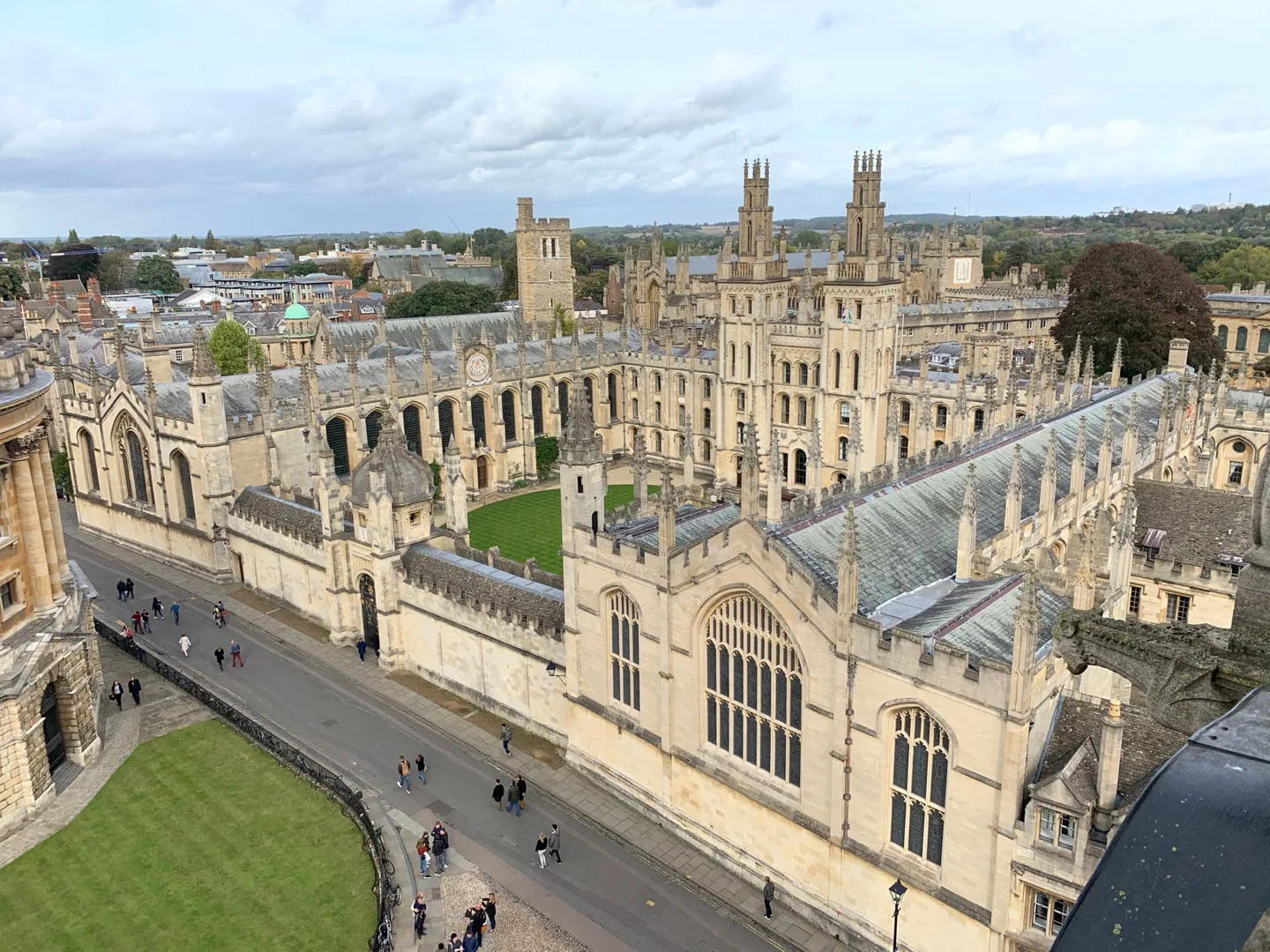 Oxford college buildings and courtyards