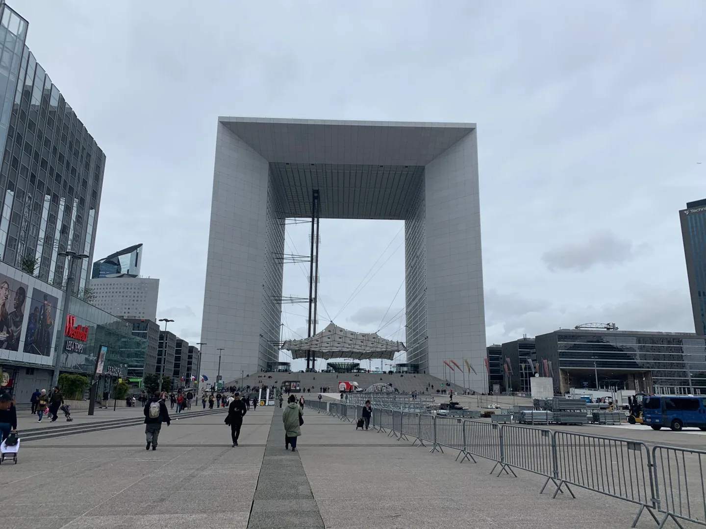 Grande Arche at La Défense in Paris